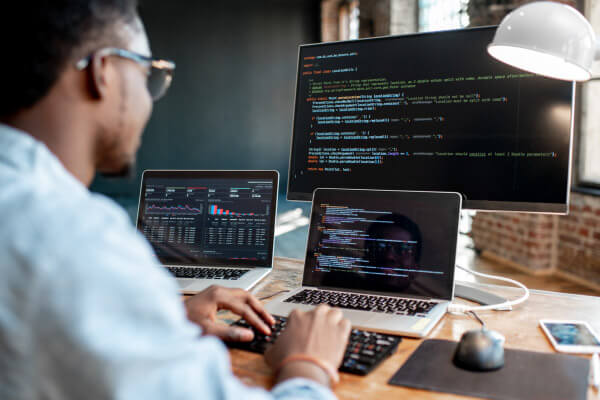 Carreira de programador: dicas para se destacar na área!